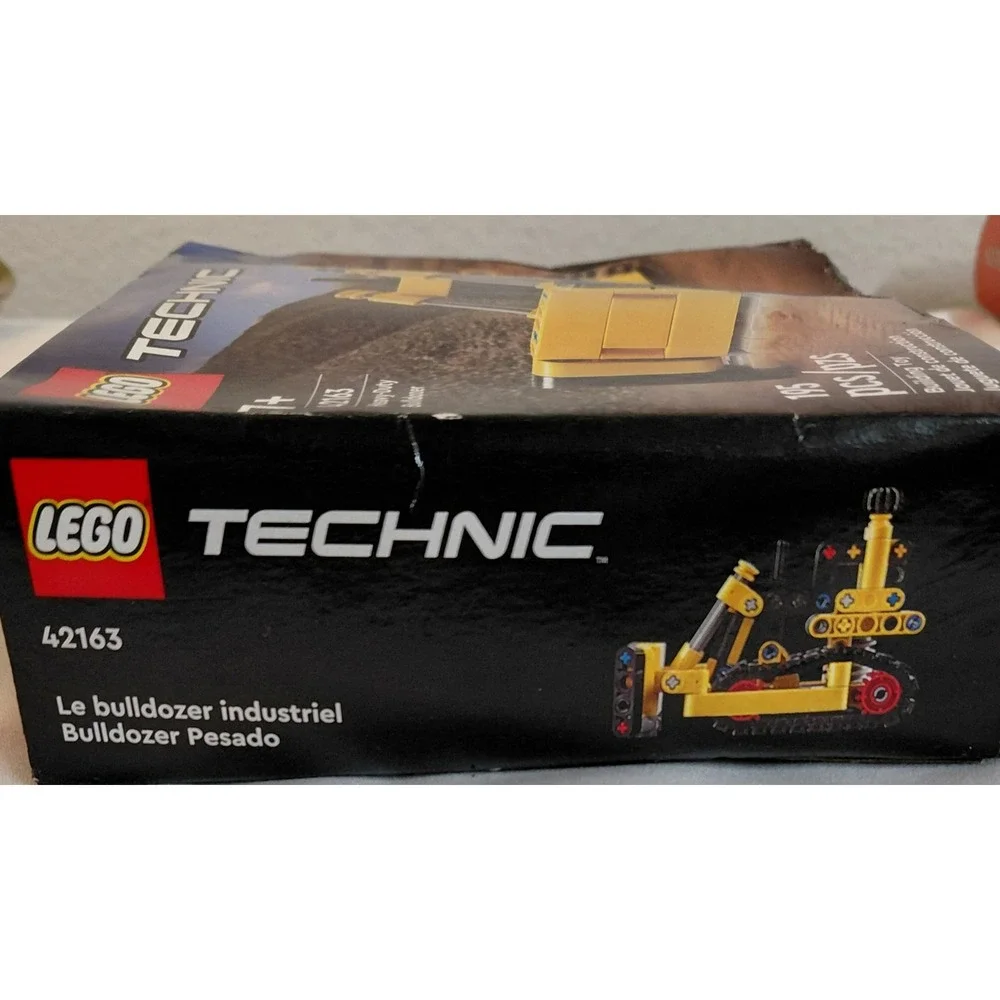 LEGO Technic 42163 Heavy-Duty Bulldozer 195 Pieces NEW Sealed Box Damage